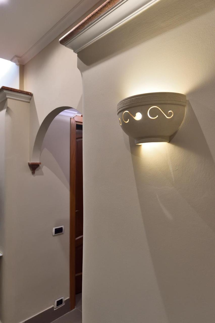 Apartmán Domus Catone Řím Exteriér fotografie