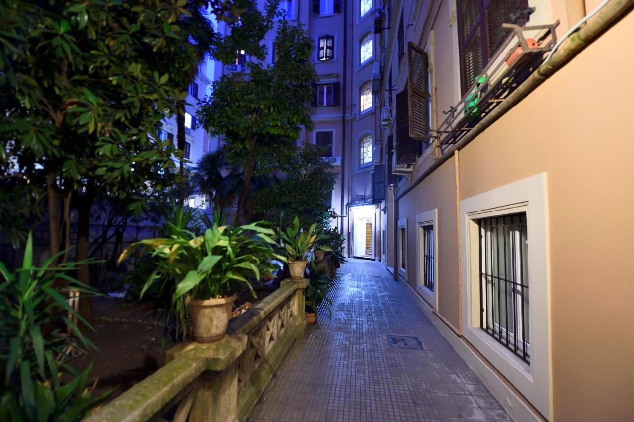 Apartmán Domus Catone Řím Exteriér fotografie