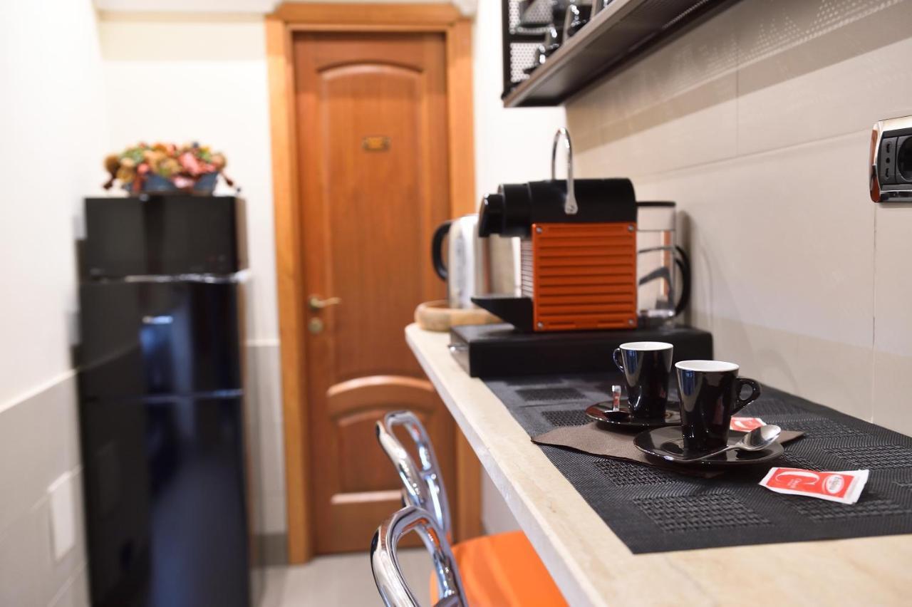 Apartmán Domus Catone Řím Exteriér fotografie